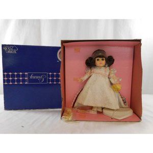 Vogue Dolls- Ginny Empress Josephine W/Accessories #71-2030 W/Box Vintage 1987‎